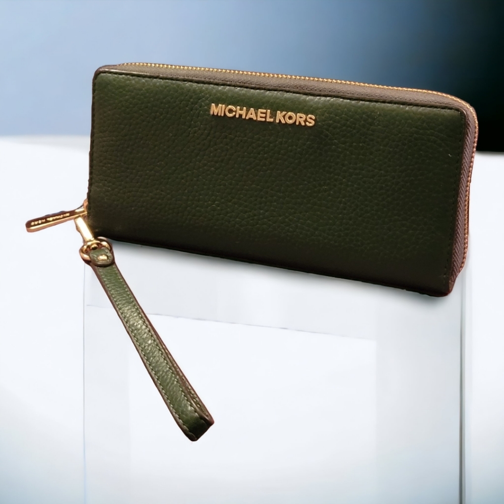 Michael kors jet set wallet in dark green